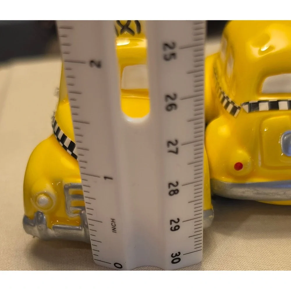 Lot 3 Dept 56 Yellow Taxi Cab Ceramic Figurines Set 3 VTG NYC Village Christmas